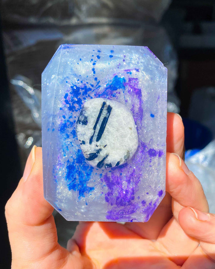 Moon child – Crystal-infused bar soap