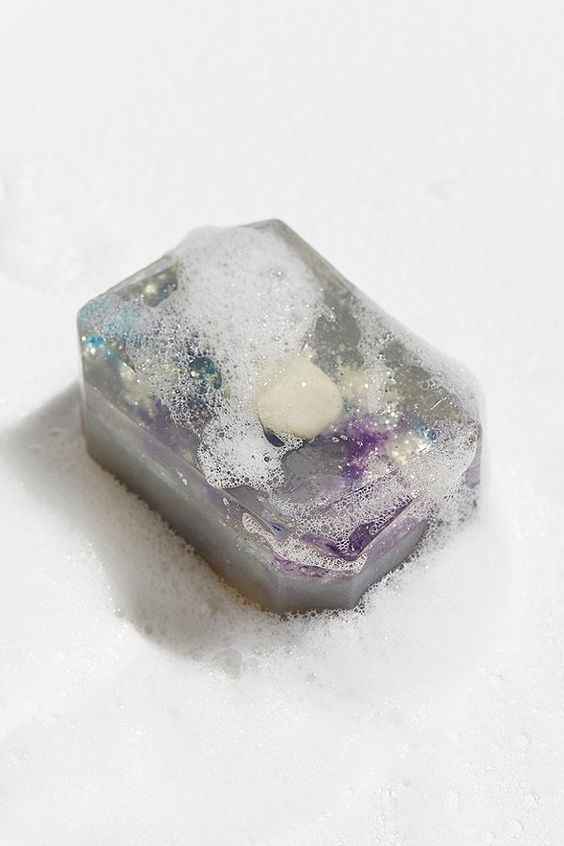 Moon child – Crystal-infused bar soap
