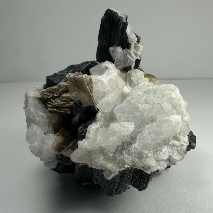 Green Tourmaline with Quarz, Mica and Albite, Brazil