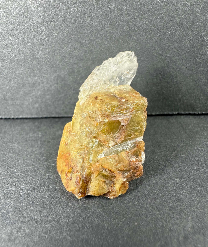 Diamond Quartz on Siderite
