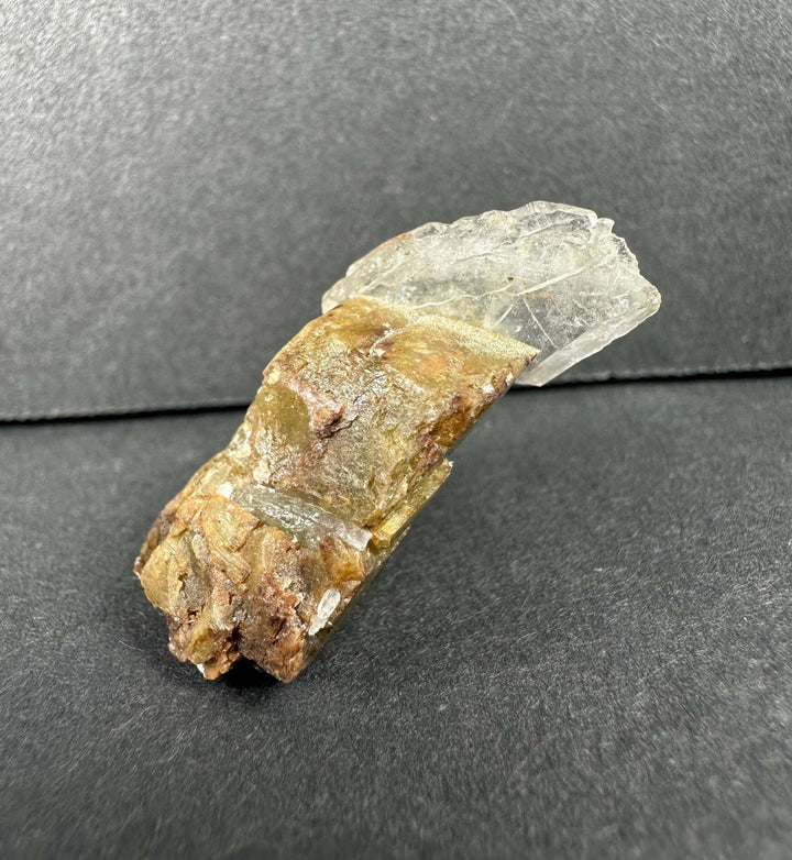 Diamond Quartz on Siderite