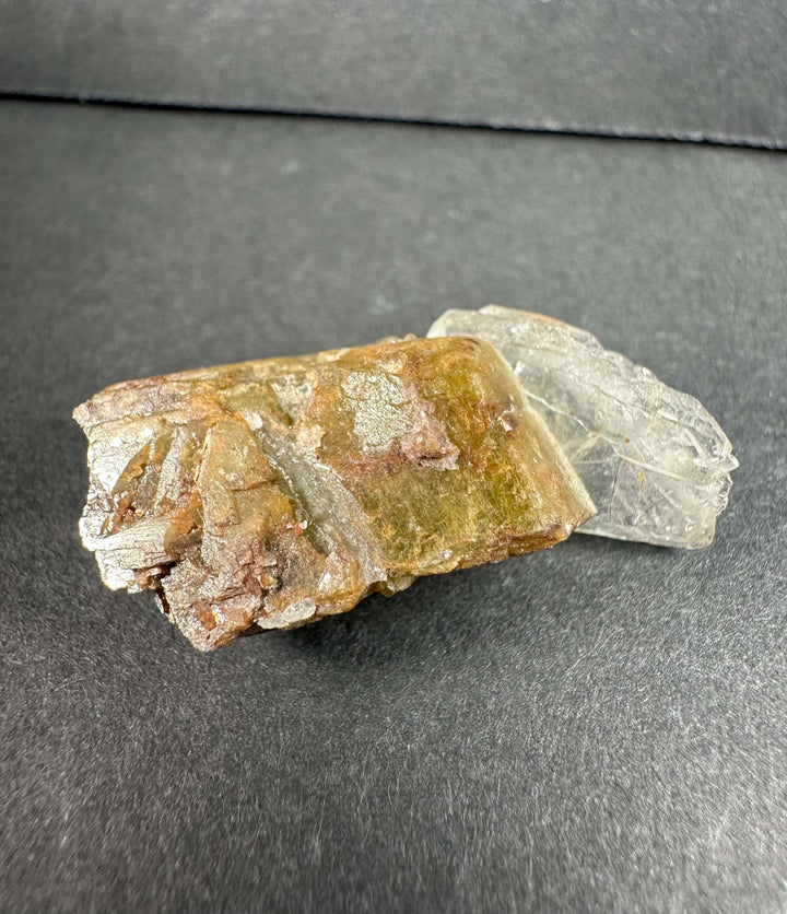 Diamond Quartz on Siderite