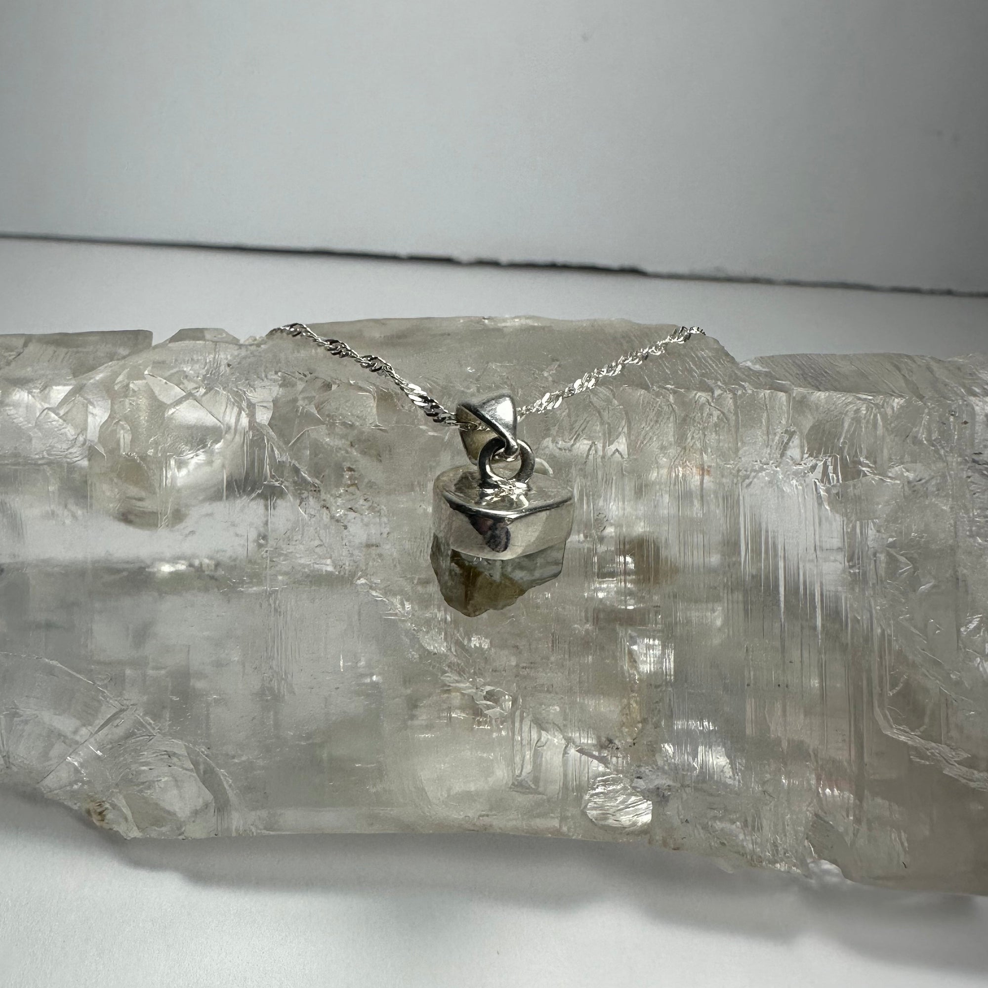 Natural Aquamarine Beryl Pendnat
