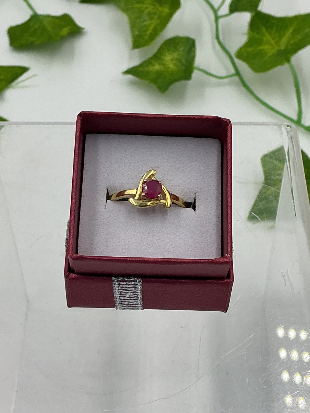 Natural Faceted Ruby Gold Vermeil Celtic Trinity Ring – Size 8