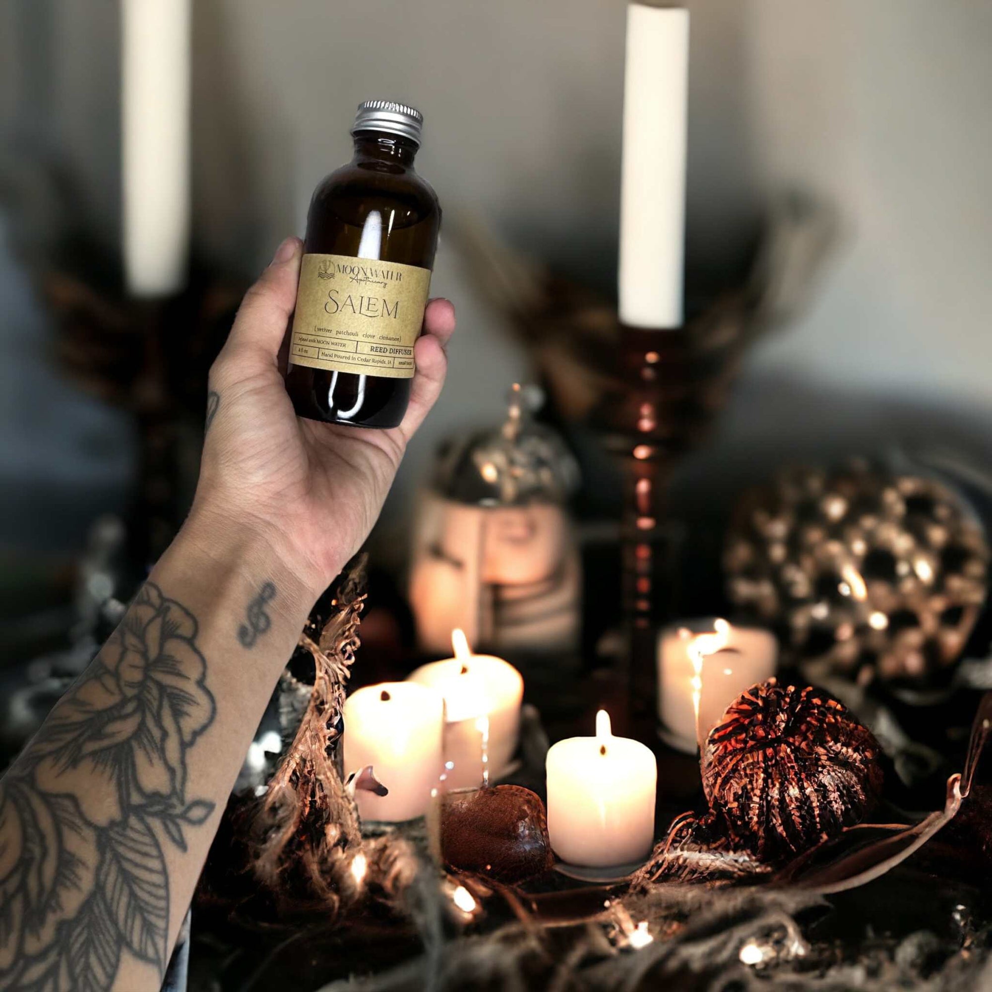 SALEM - REED DIFFUSER, REED DIFFUSER -- Vetiver, Clove, Patchouli &amp; Cinnamon