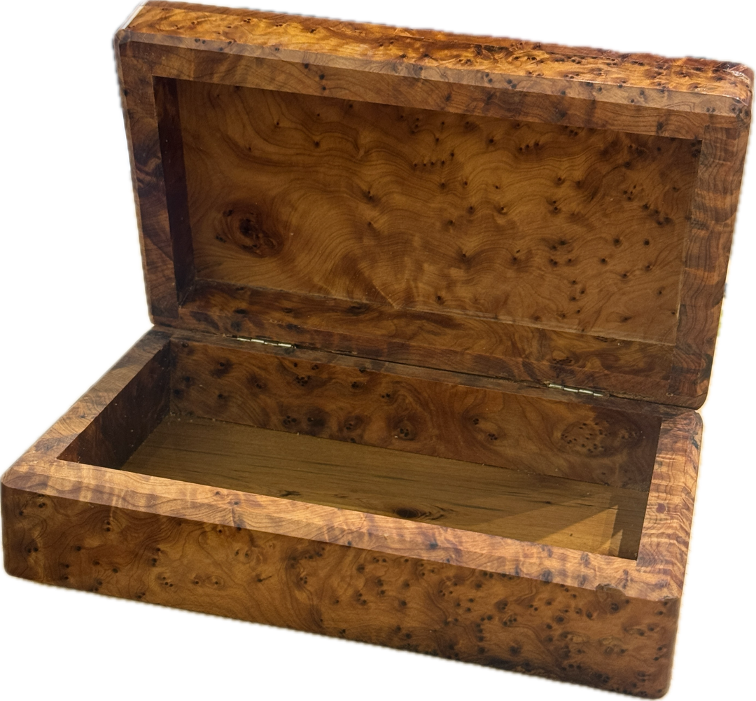 Thuya wood men's jewelry box with unique grain pattern and cultural significance.