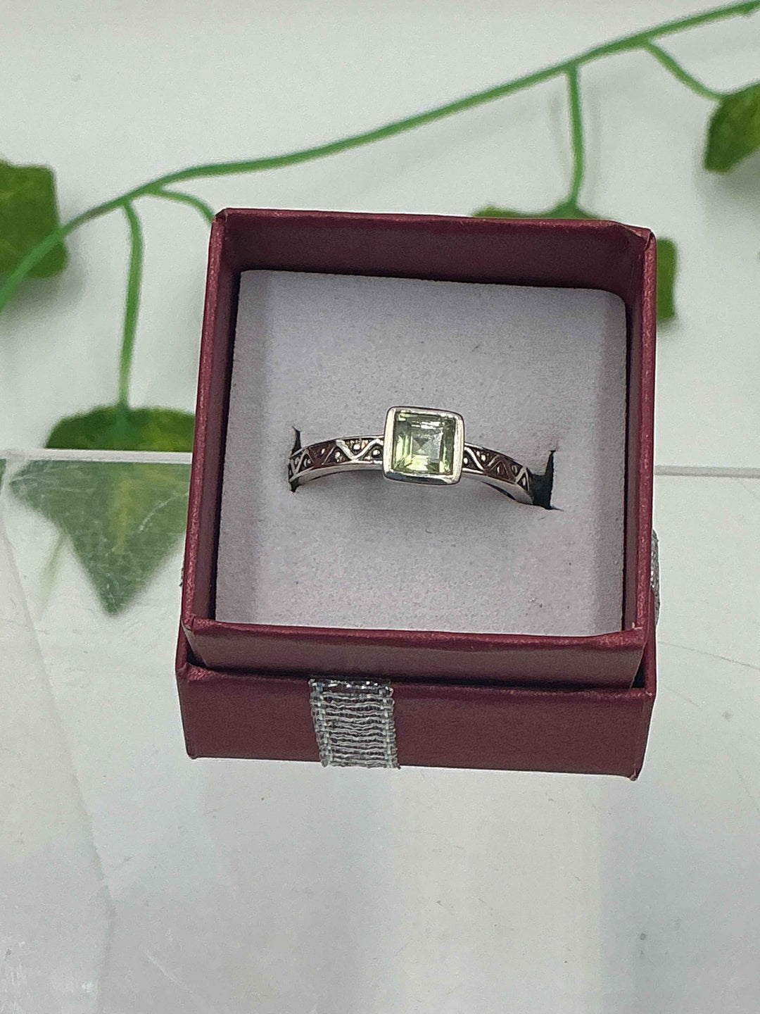 Sterling Silver Tourmaline Green Square Accent Ring - Size 9