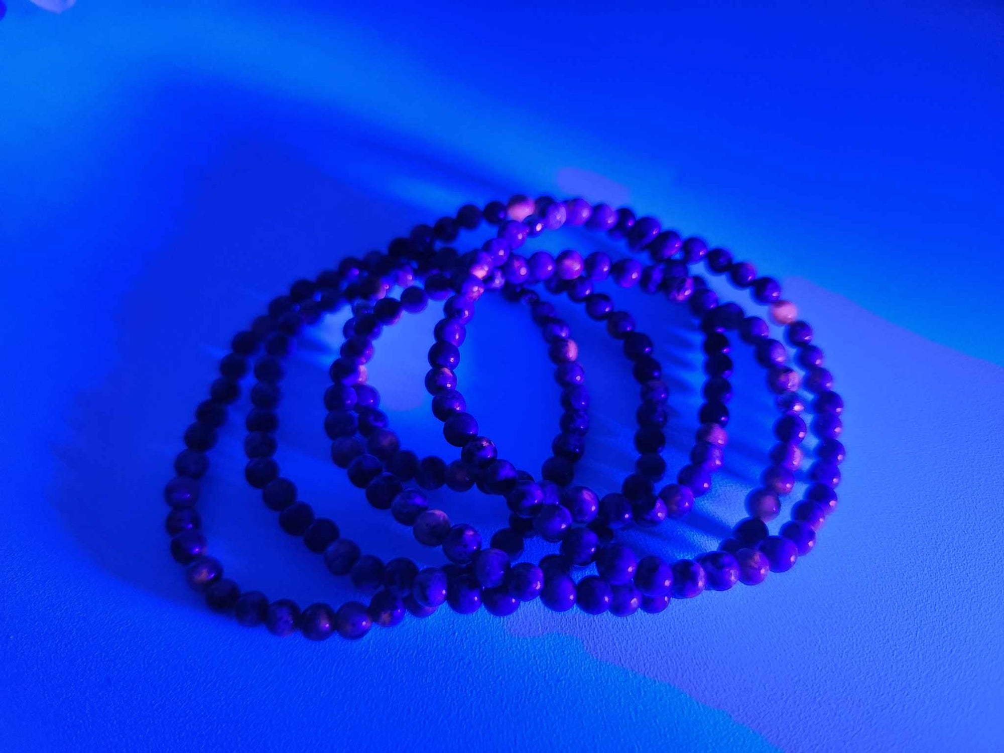 Yooperlite Stretchable Gemstone Bracelet 4mm  (UV Reactive)