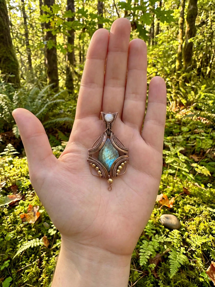 Elderwood Conduit Wire Wrapped Crystal Pendant