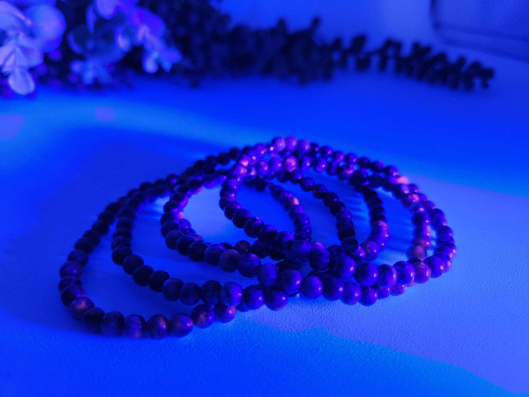 Yooperlite Stretchable Gemstone Bracelet 4mm  (UV Reactive)