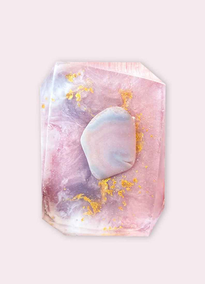 Decisive pleasure – Crystal-infused bar soap