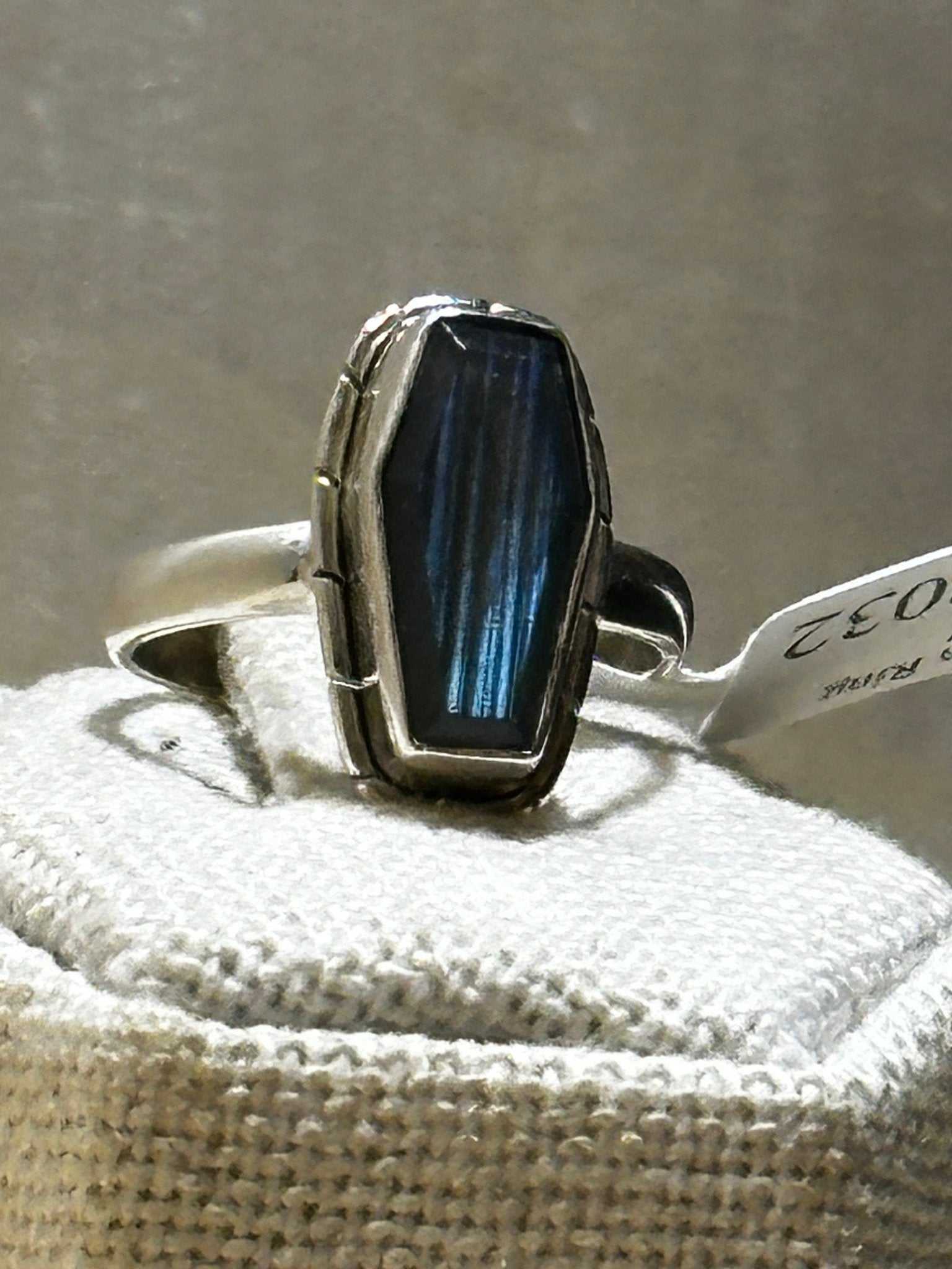 Labradorite Coffin Ring 7 (03.8032) - Sacred Crystals Rings