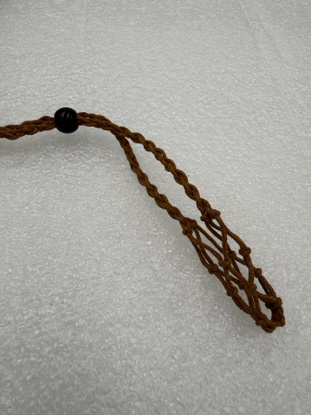 Brown cord crystal net necklace