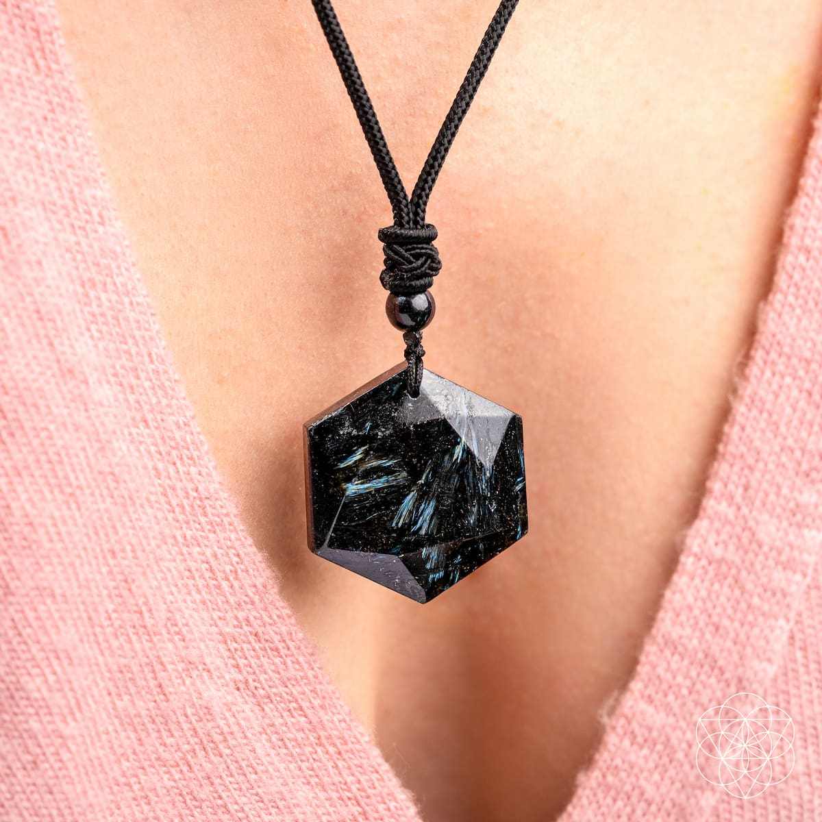 The Arfvedsonite Deep Healing Pendant