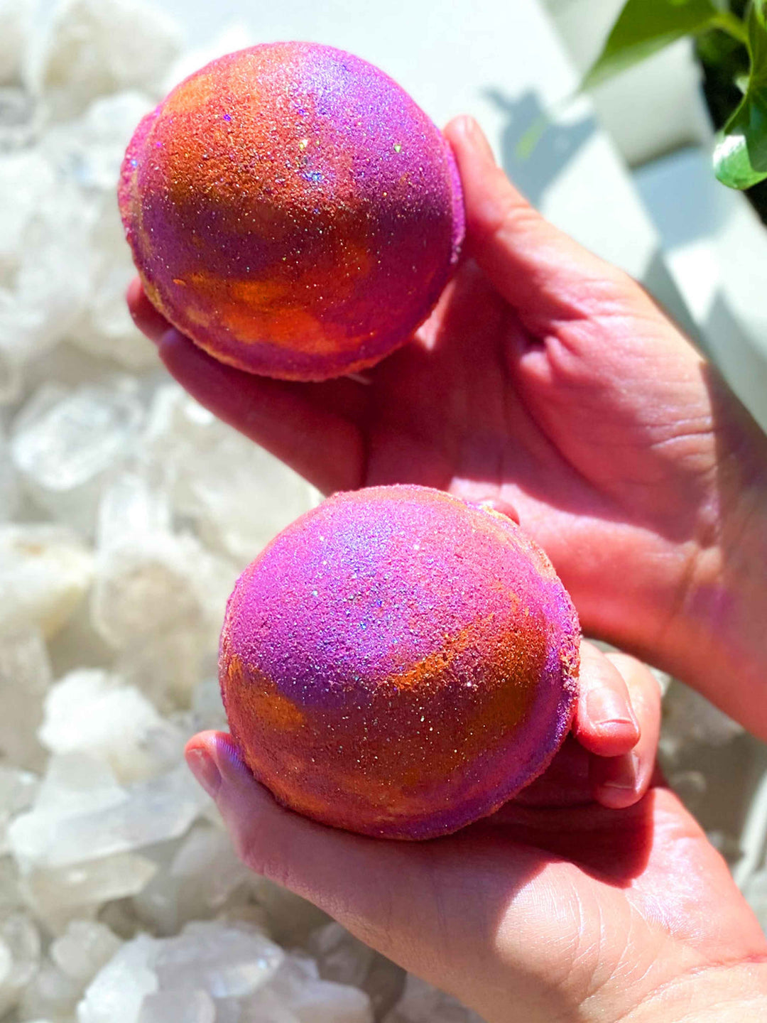 Venus rebirth – Crystal-infused bath bomb