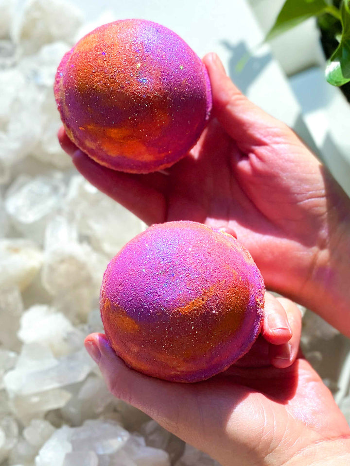 Venus rebirth – Crystal-infused bath bomb