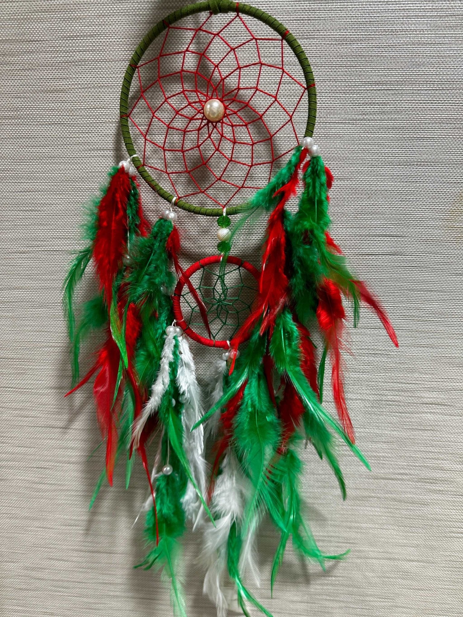 Verde Rosso Dreamcatcher: Cascades of Passion and Harmony